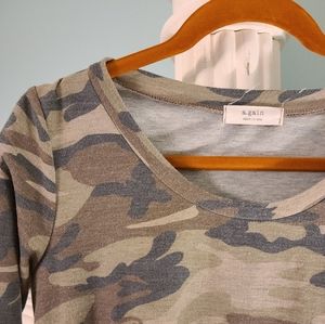 A.gain camo sweater